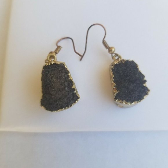 Unmarked Jewelry - Anthropologie Black Druzy Quartz Earrings Gold